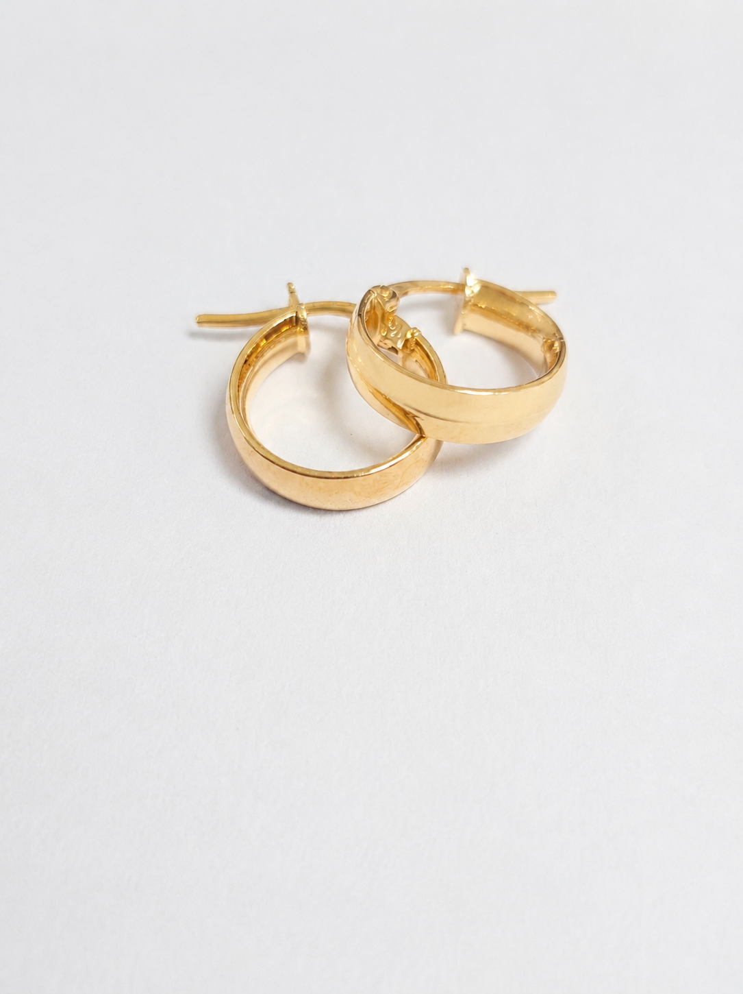 9ct Gold Rounded Side Flat 4mm Hoops 100BC455/99