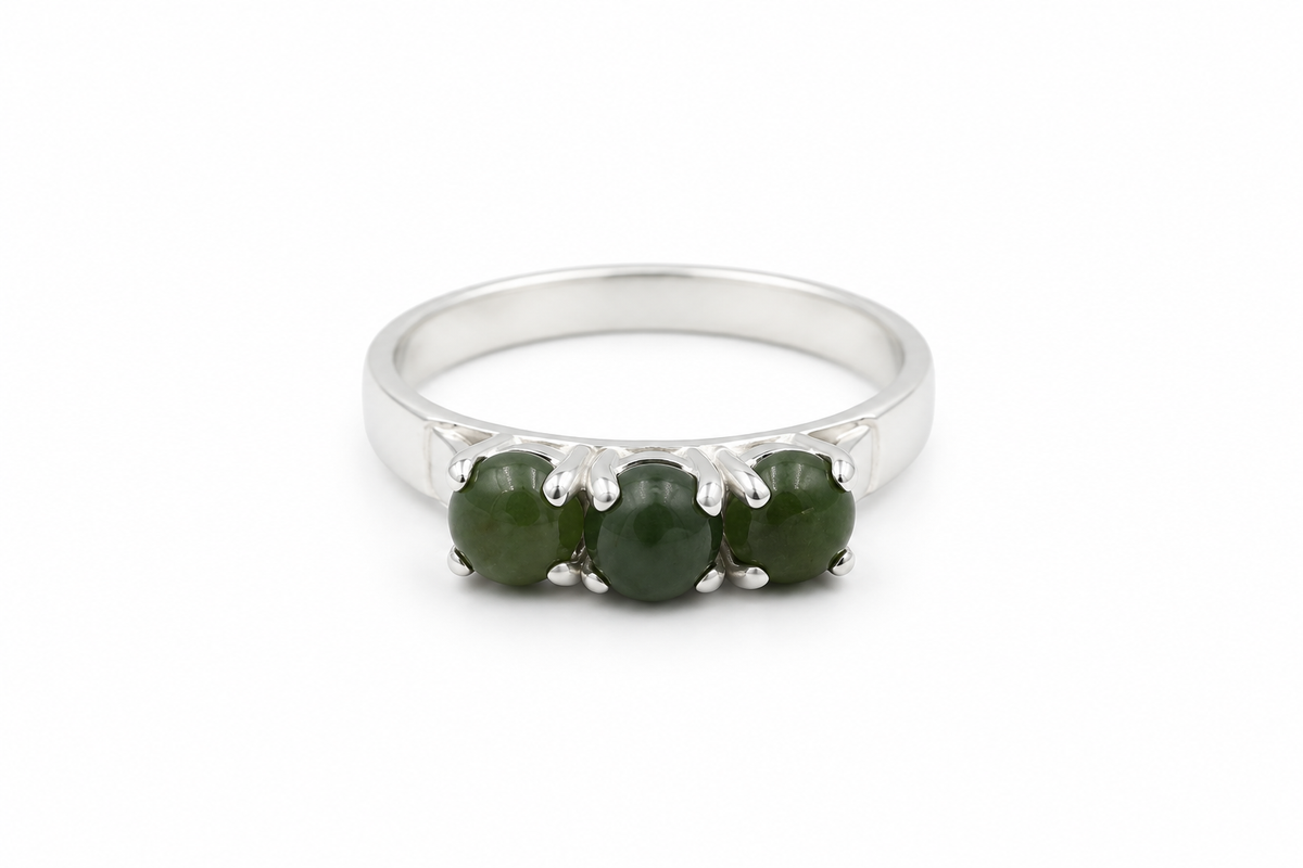 Stg Silver Ladies Ring with New Zealand Greenstone ALX481