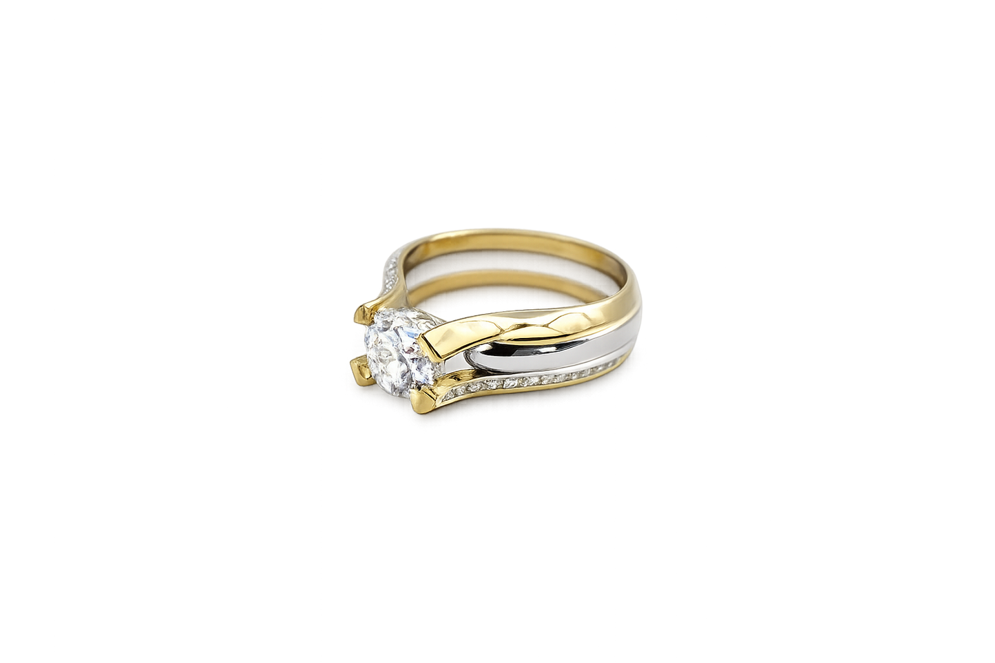 18ct White and Yellow Gold Lab Diamond Solitiare Ring SYR000