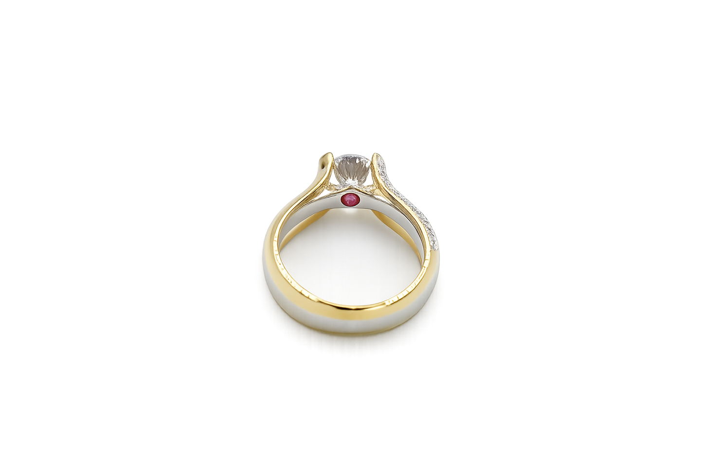 18ct White and Yellow Gold Lab Diamond Solitiare Ring SYR000