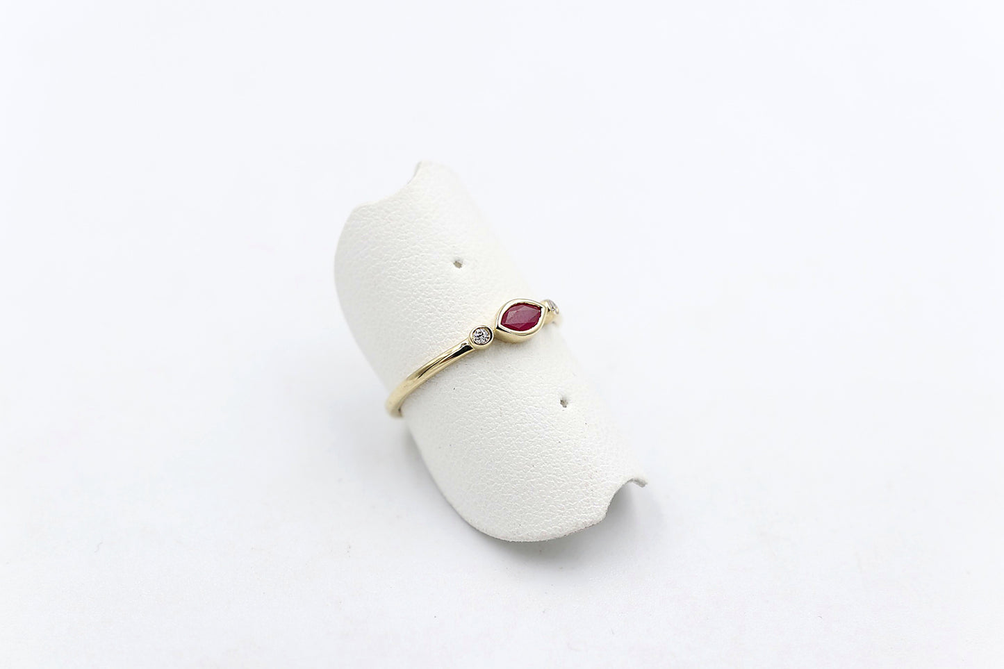 9ct Gold Genuine Ruby & Diamond ring SJAURG2876