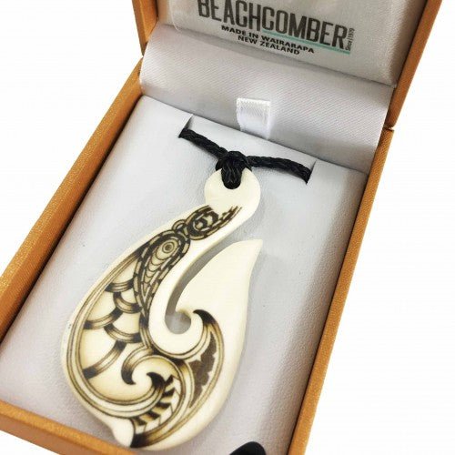 Raperua MasterCarver Bone Pendent BBJ202P