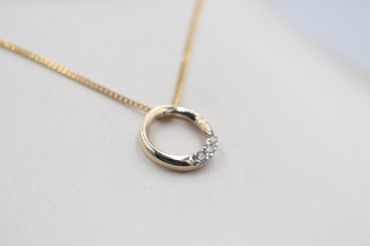 10K Gold Diamond Pendent 0.10