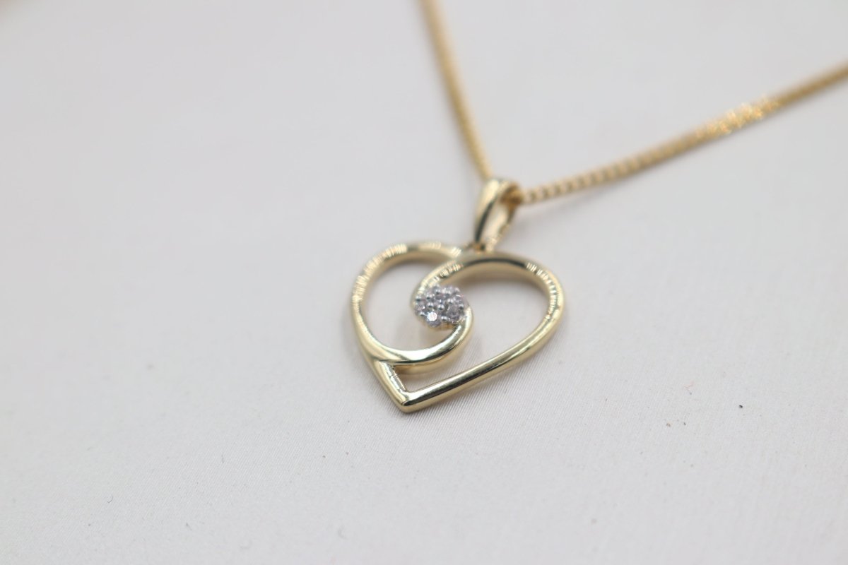 10K Gold Diamond Pendent 0.07ct