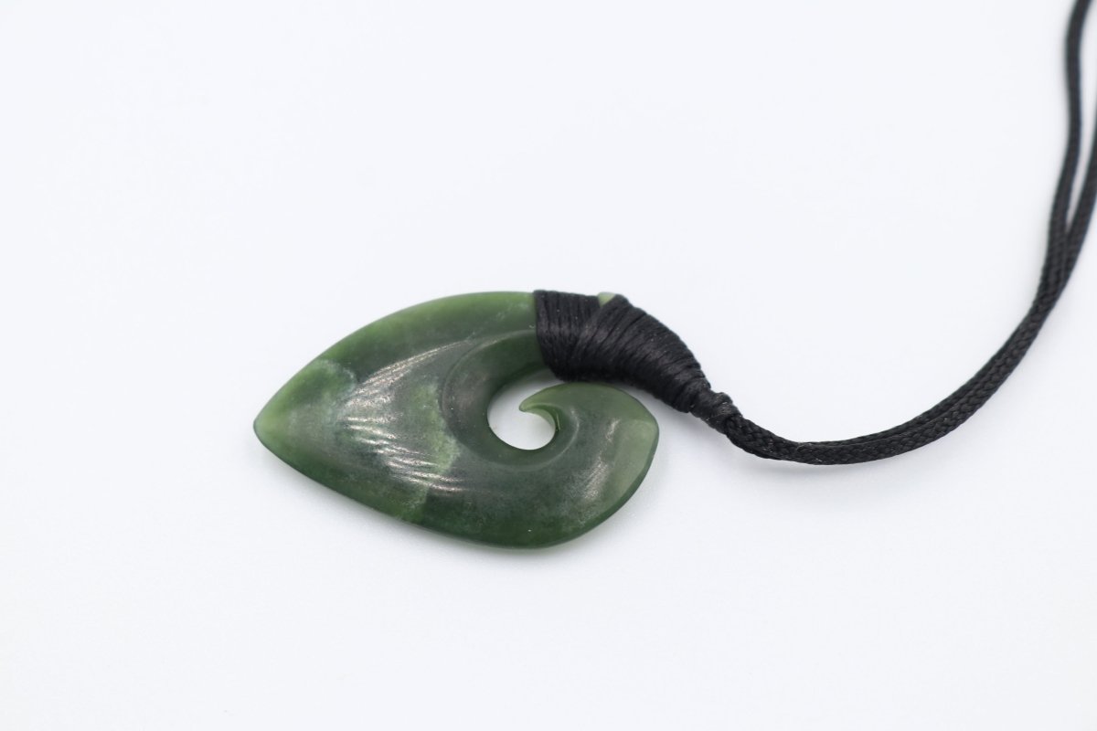 New Zealand Greenstone TRADITIONAL BOUND MATAU