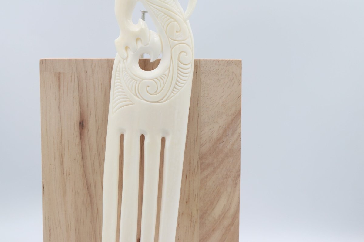 Bone Manaia Extra Large Heru BHX004A