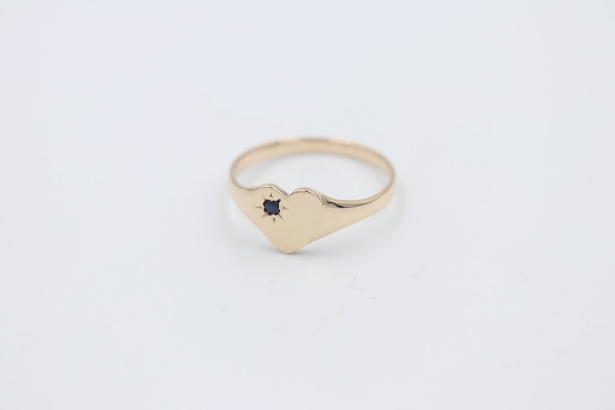 9ct Gold Girls Signet Ring with sapphire