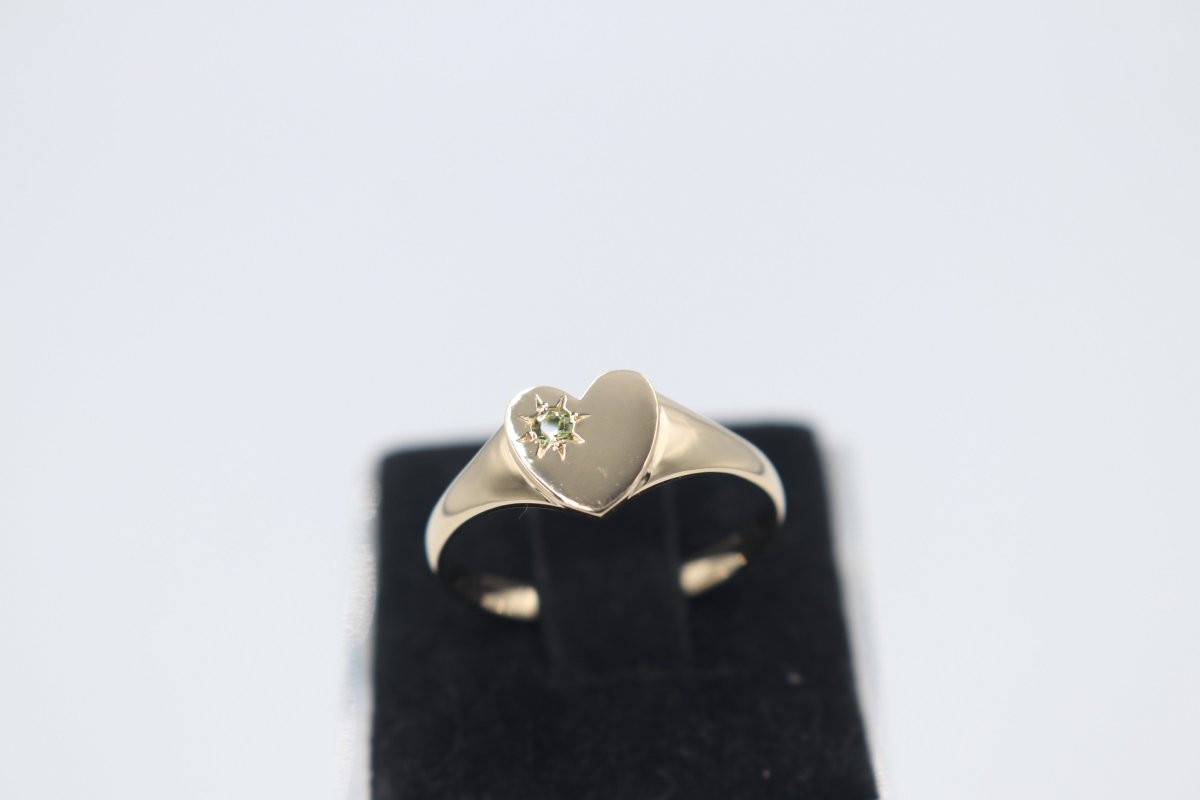 9ct Gold Girls Signet Ring with Peridot