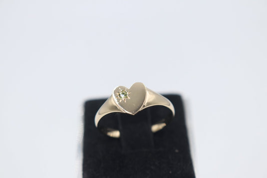 9ct Gold Girls Signet Ring with Peridot