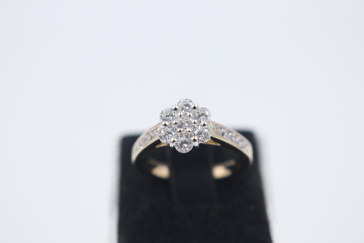 9ct Solid Gold Diamond Cluster 1 carat TDW SYR1826
