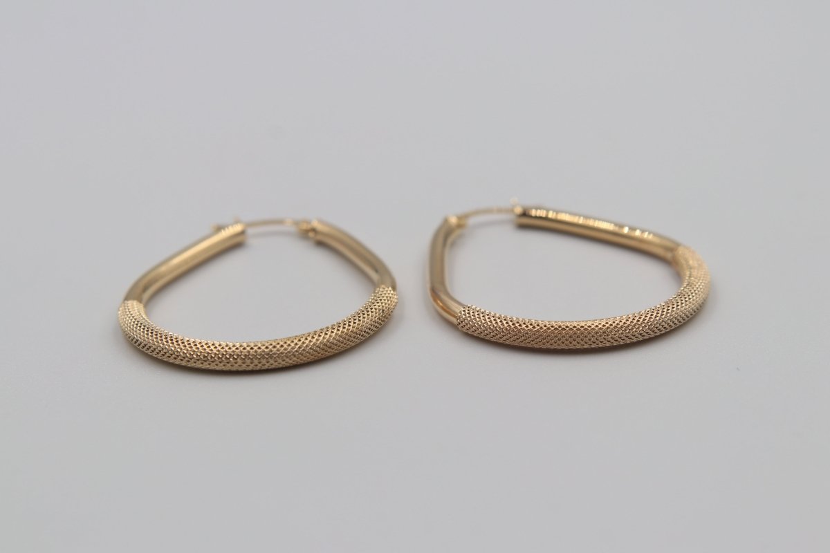 9ct Gold Pattern centre Hoops 30mmGE002