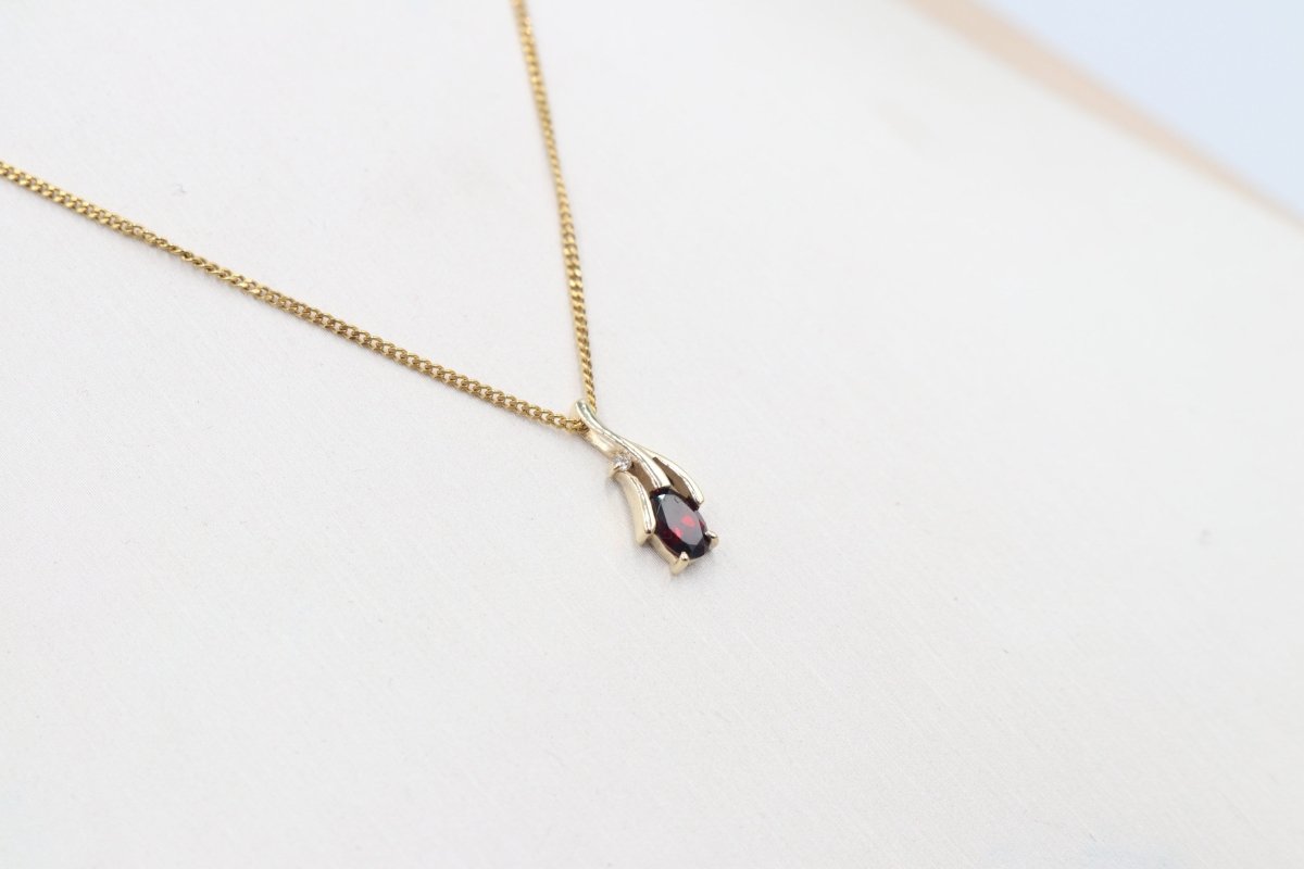 9ct Gold Set Genuine Garnet Pendent