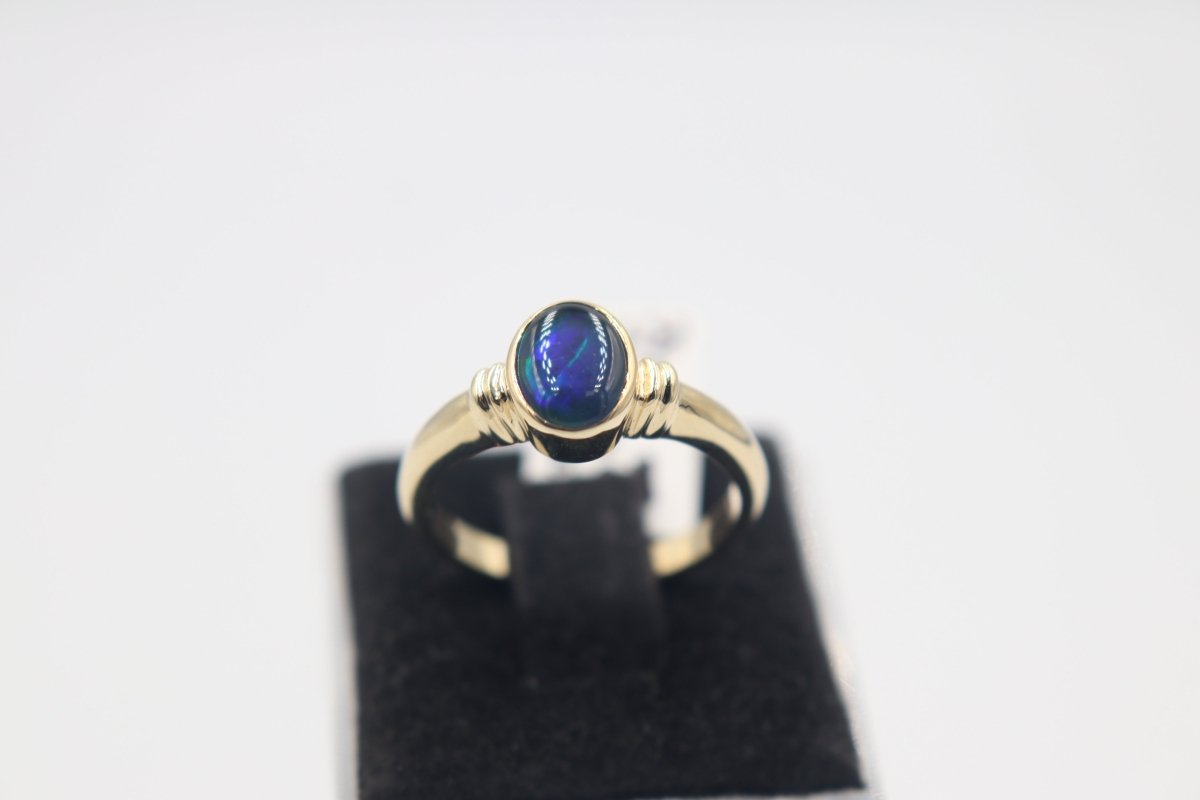 9ct Gold Opal Ring