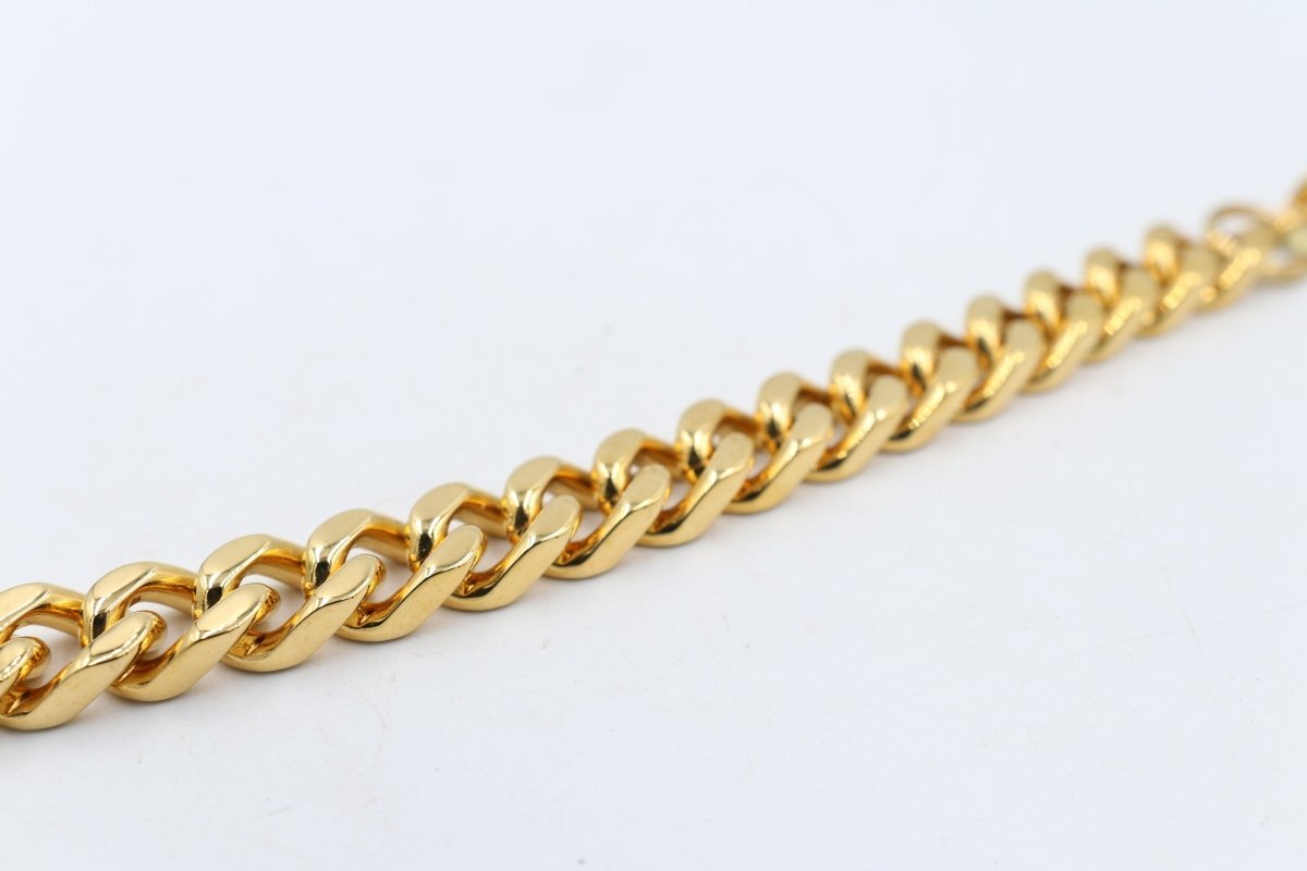 Gold Plated Curb link Bracelet 22cm GP02