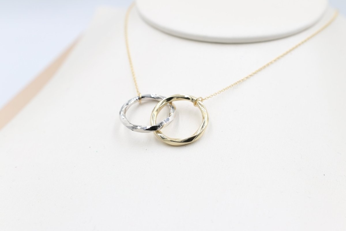 9ct Gold Two tone Double ring Pendent with 9ct Gold Chain