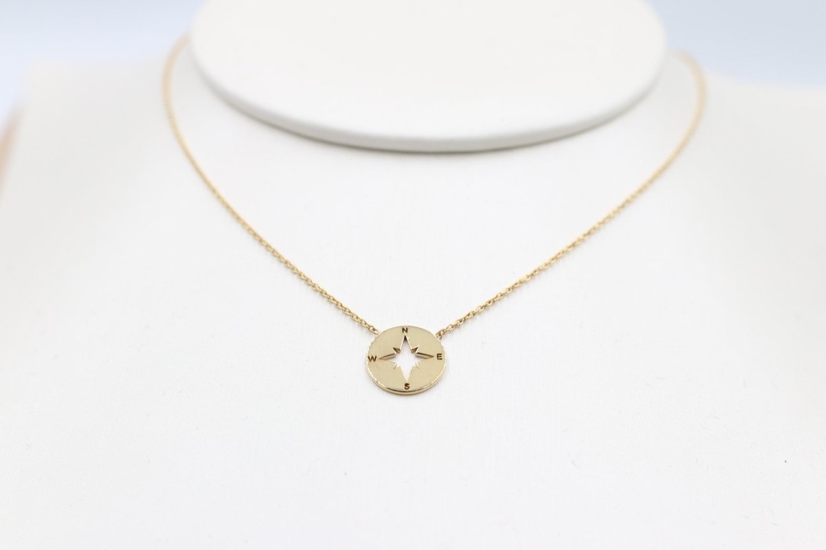 9ct Gold Compass Design Pendent with 9ct Gold Chain