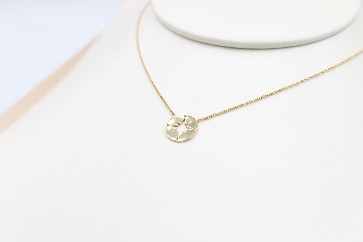 9ct Gold Compass Design Pendent with 9ct Gold Chain