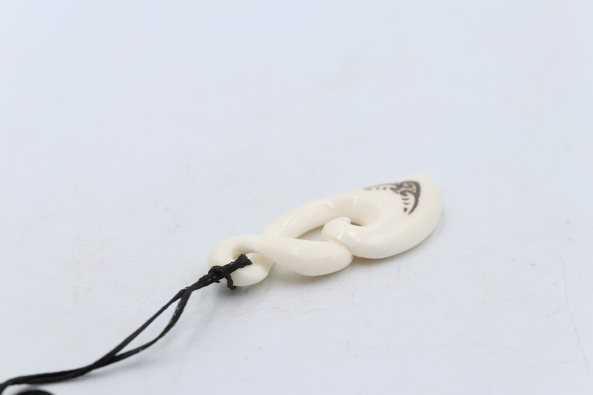 Bone Double Twist Pendant - BC002