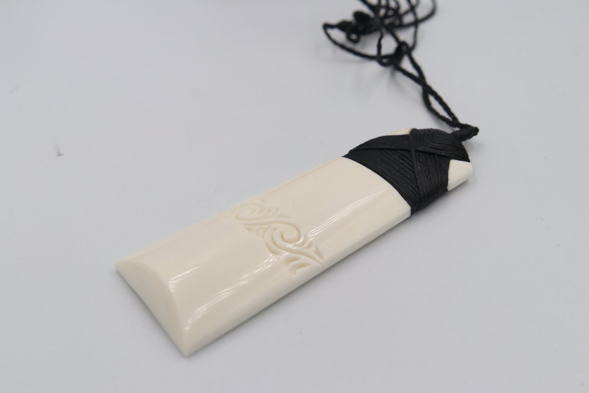 Bone Toki with Engraving