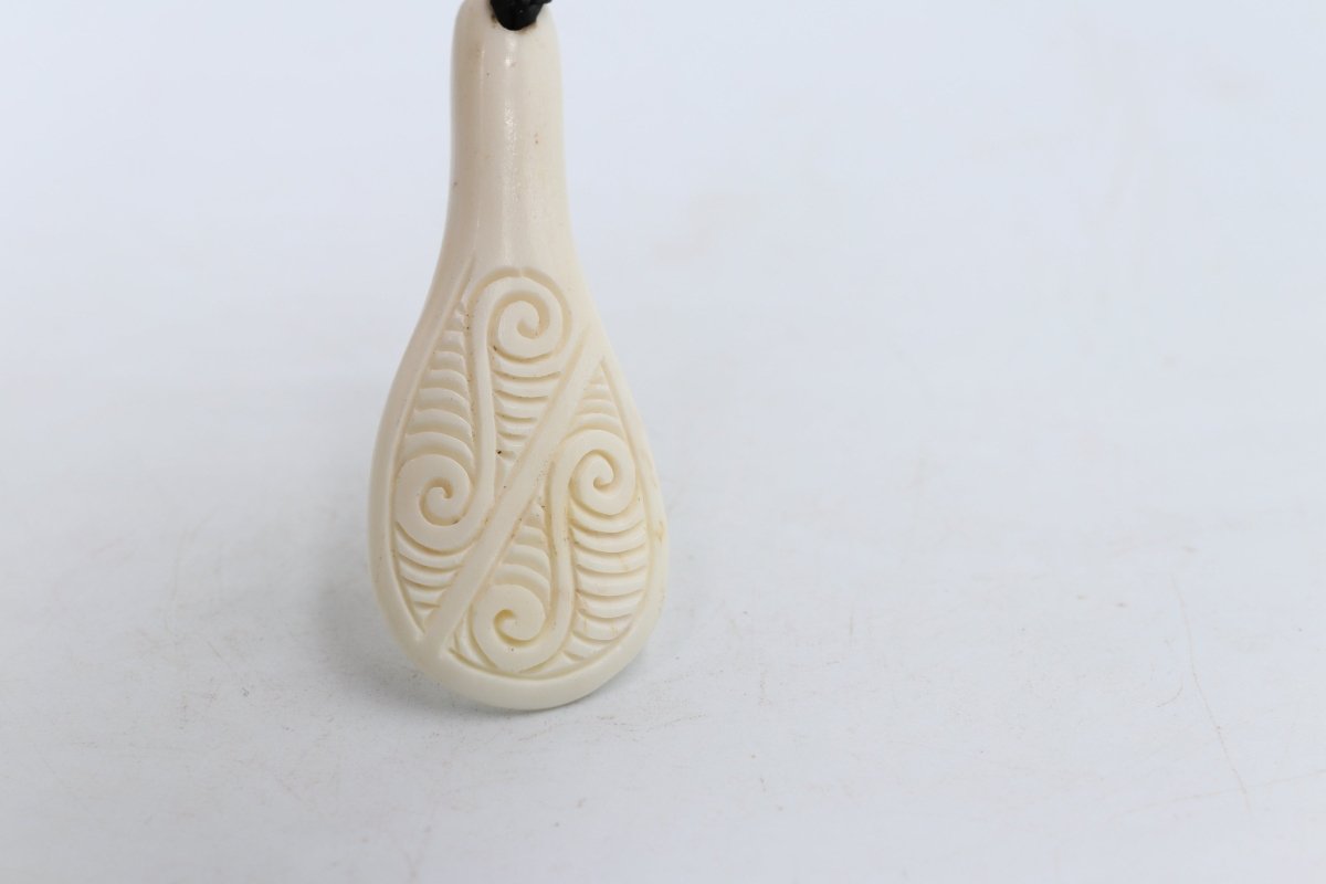 Bone Patu Pendant - BCCL013