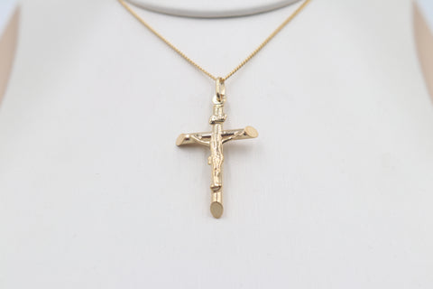 9ct Gold Crucifix