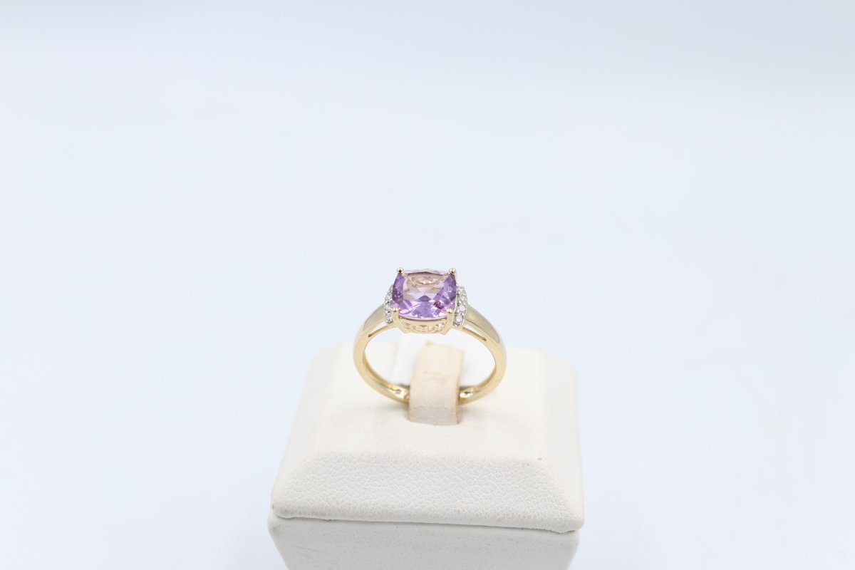 9ct Gold Amethyst And Diamond ring