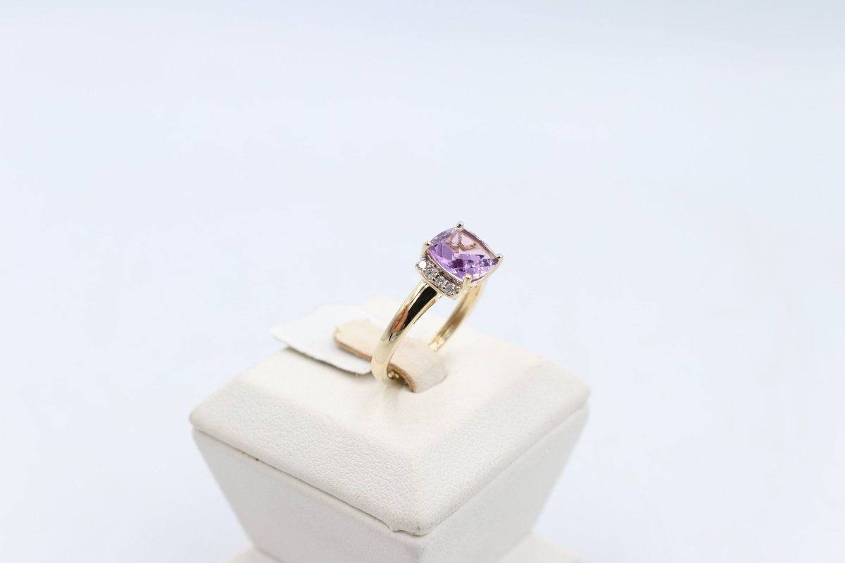 9ct Gold Amethyst And Diamond ring