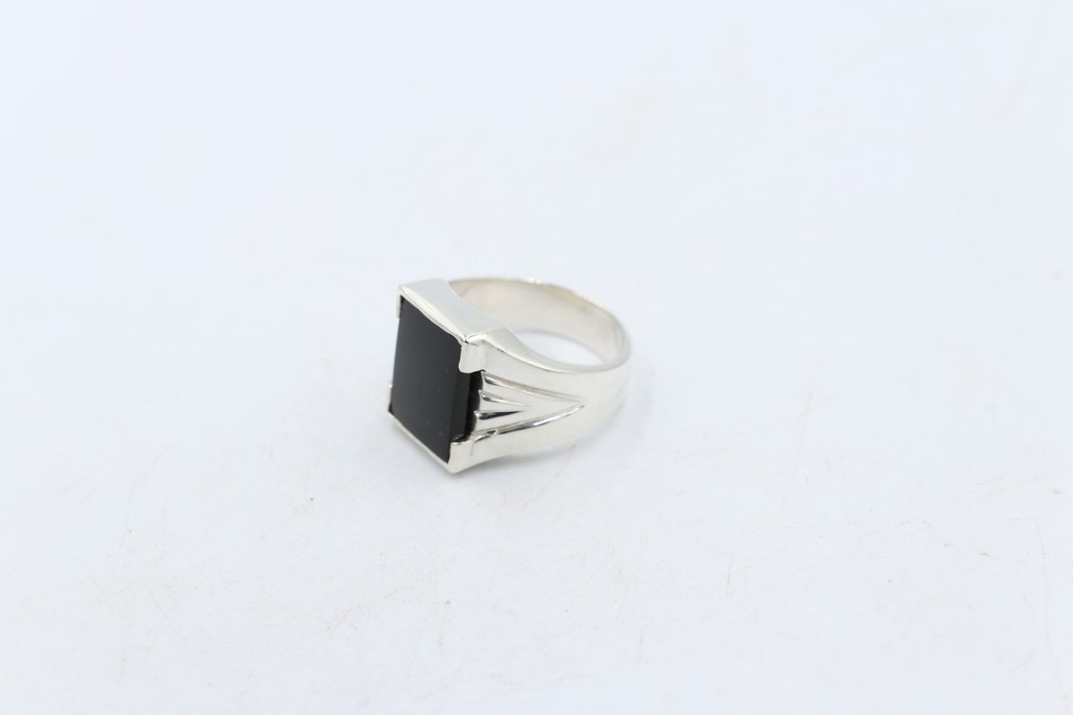 Stg Silver Ring with Onyx 489ALX