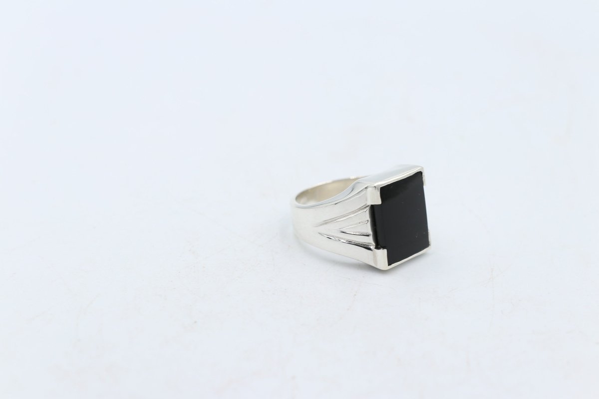 Stg Silver Ring with Onyx 489ALX