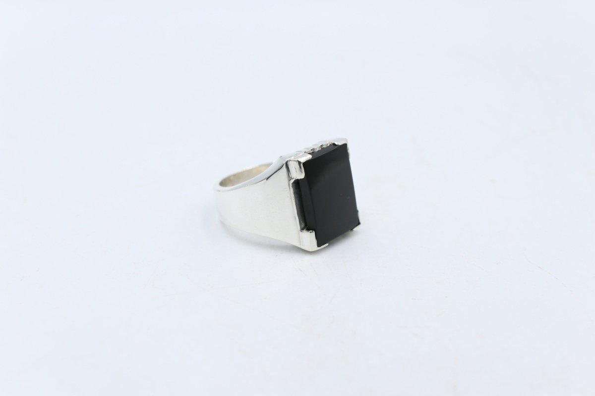 Stg Silver Ring with Onyx 439ALX