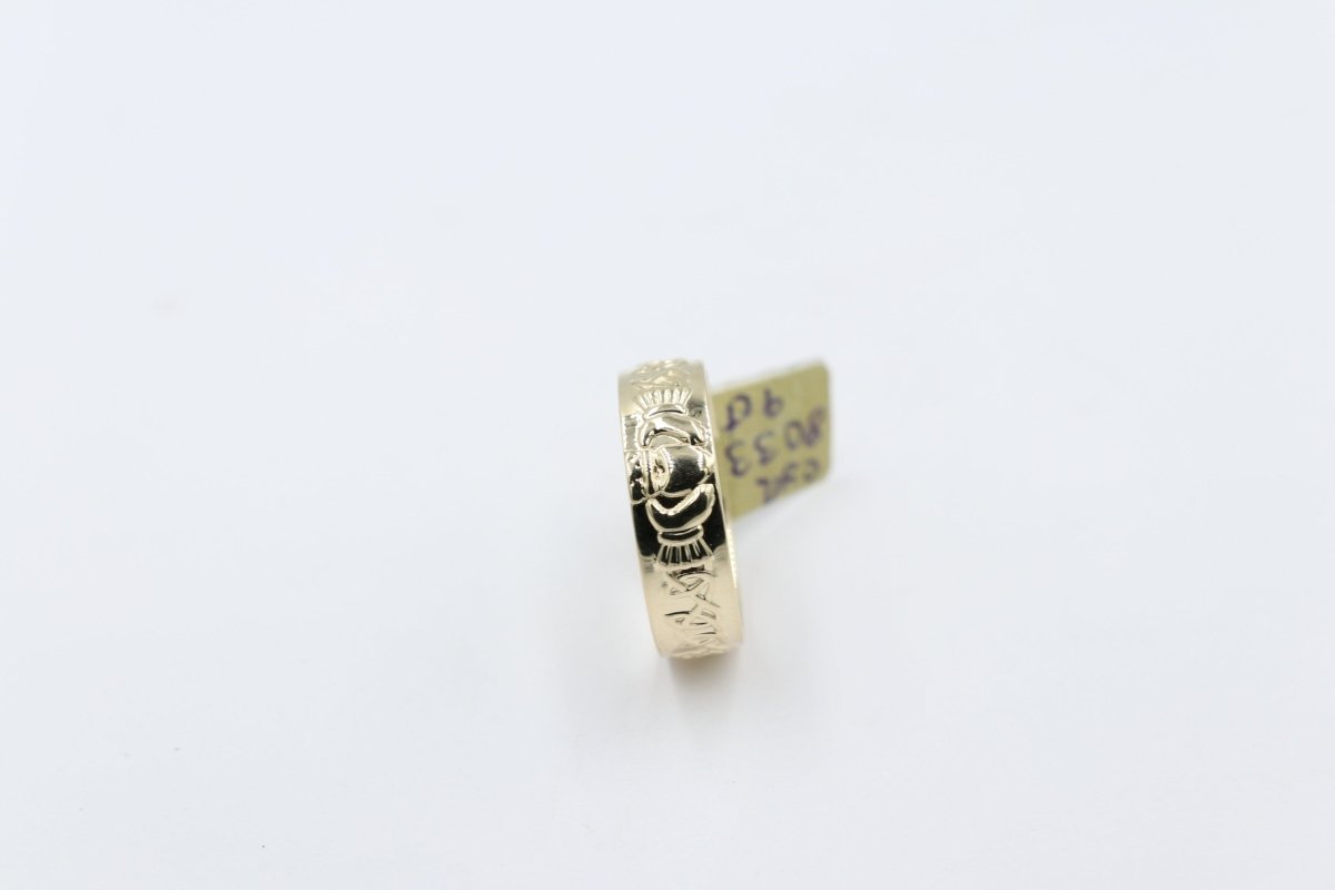9ct Gold Gents Claddagh Wedding Band