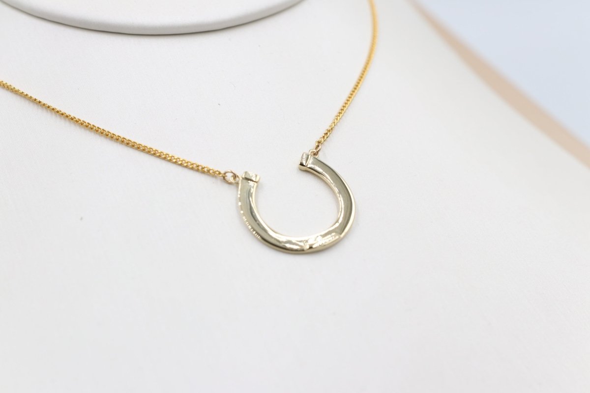 9ct Gold Horse Shoe Pendent