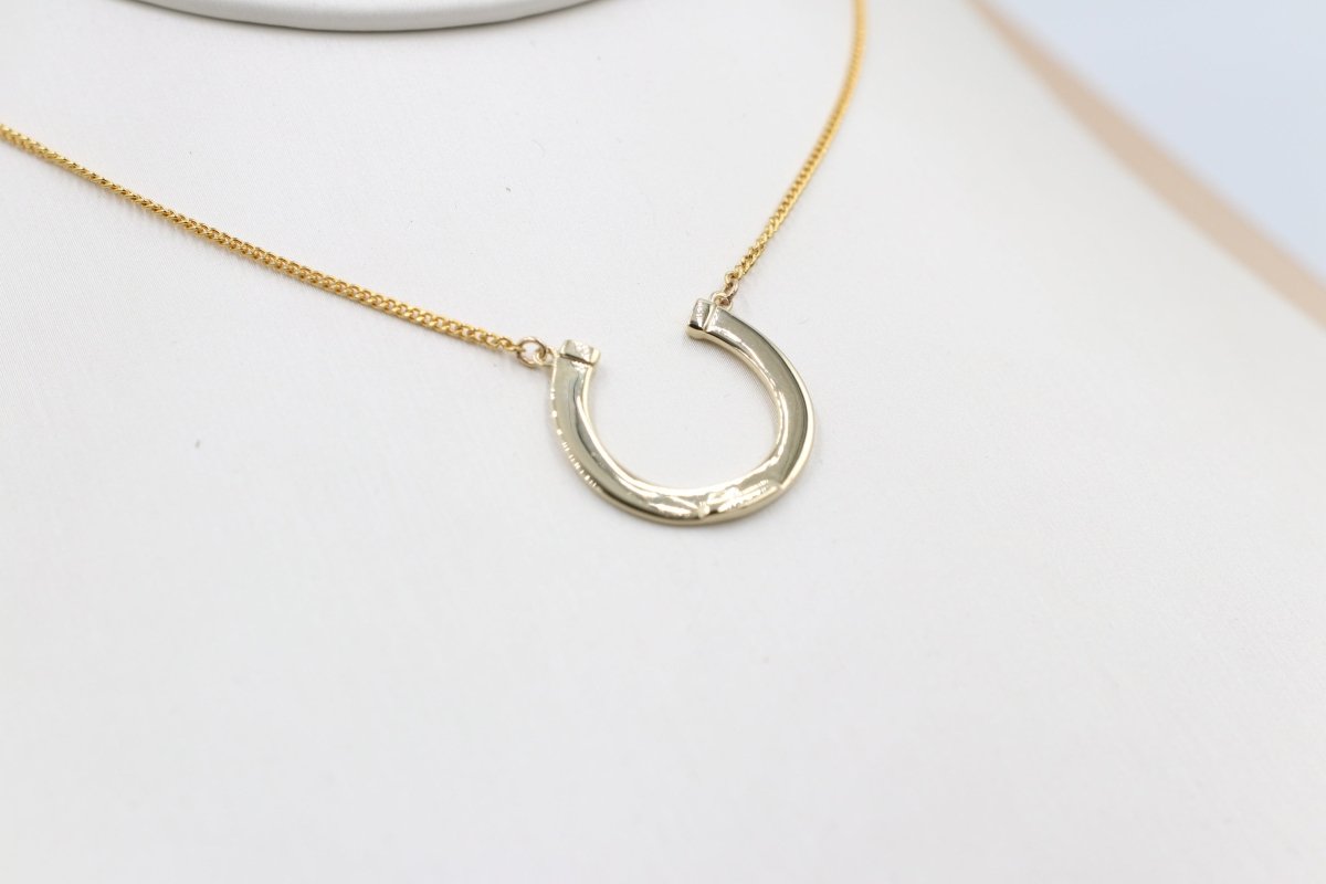 9ct Gold Horse Shoe Pendent