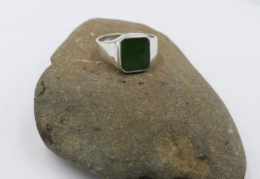 Stg Silver Ring with New Zealand Greenstone 76ALXG