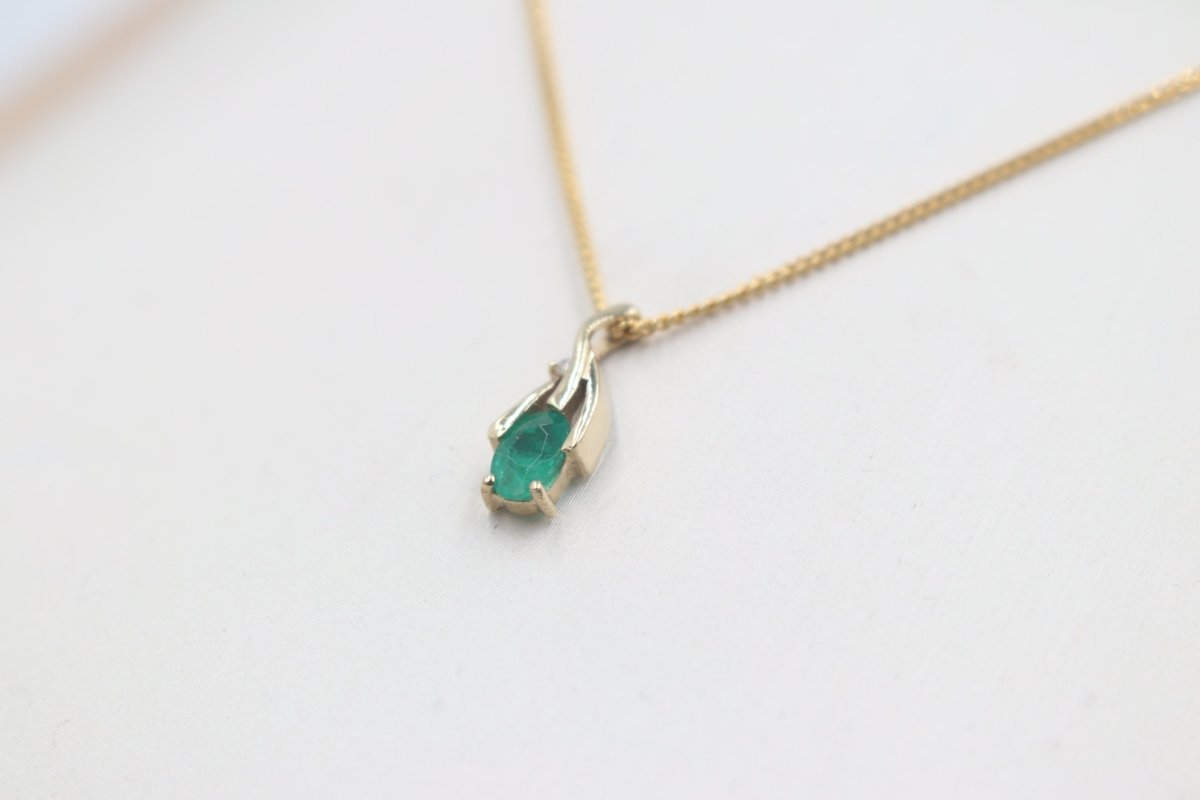 9ct Gold Genuine Emerald Pendent