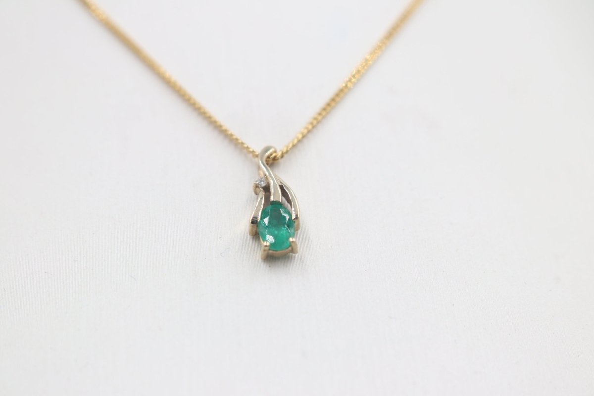 9ct Gold Genuine Emerald Pendent
