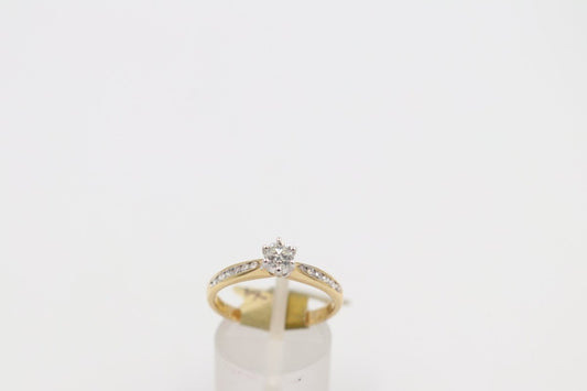 18ct Gold Genuine Diamond solitaire with channel set