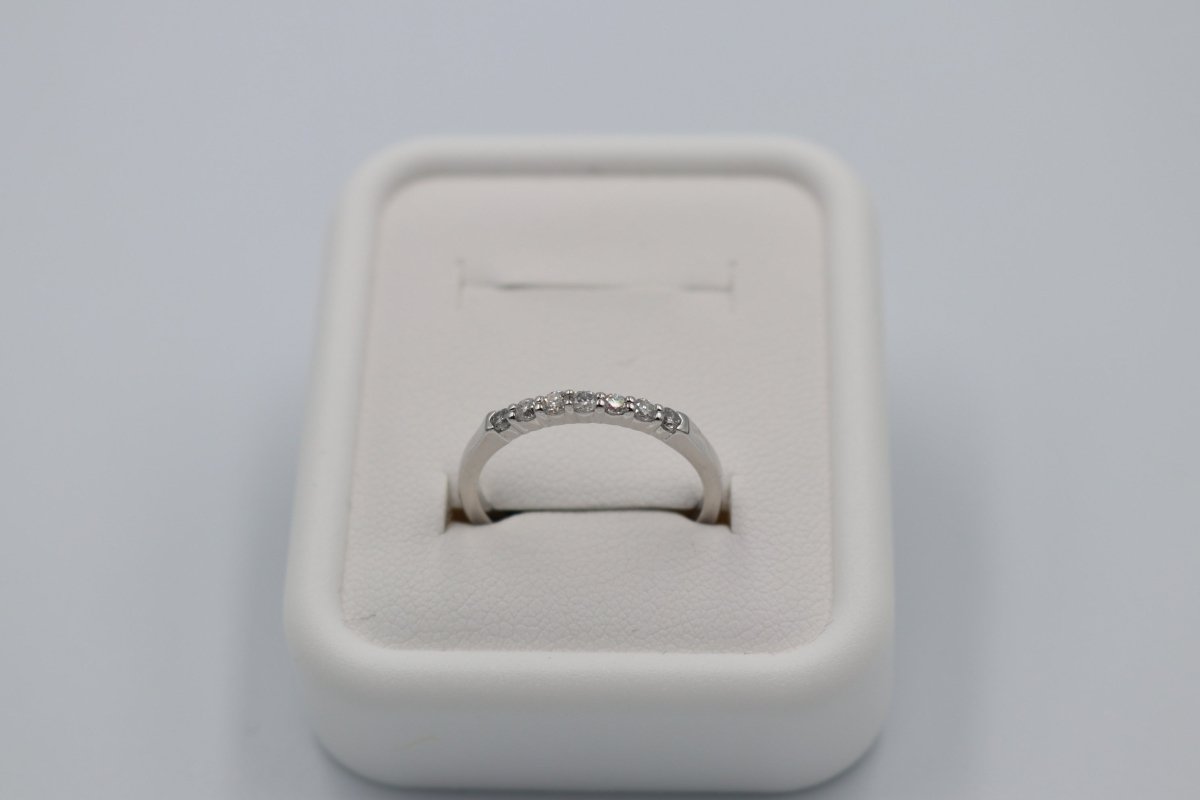 10K White Gold Diamond  Set ring with 0.20carat of Diamonds