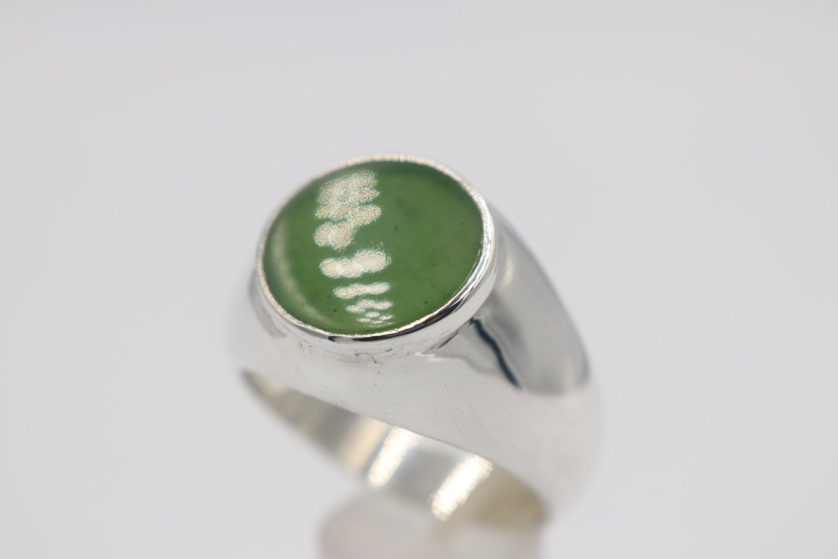 Stg Silver Mens Large Greenstone set Ring