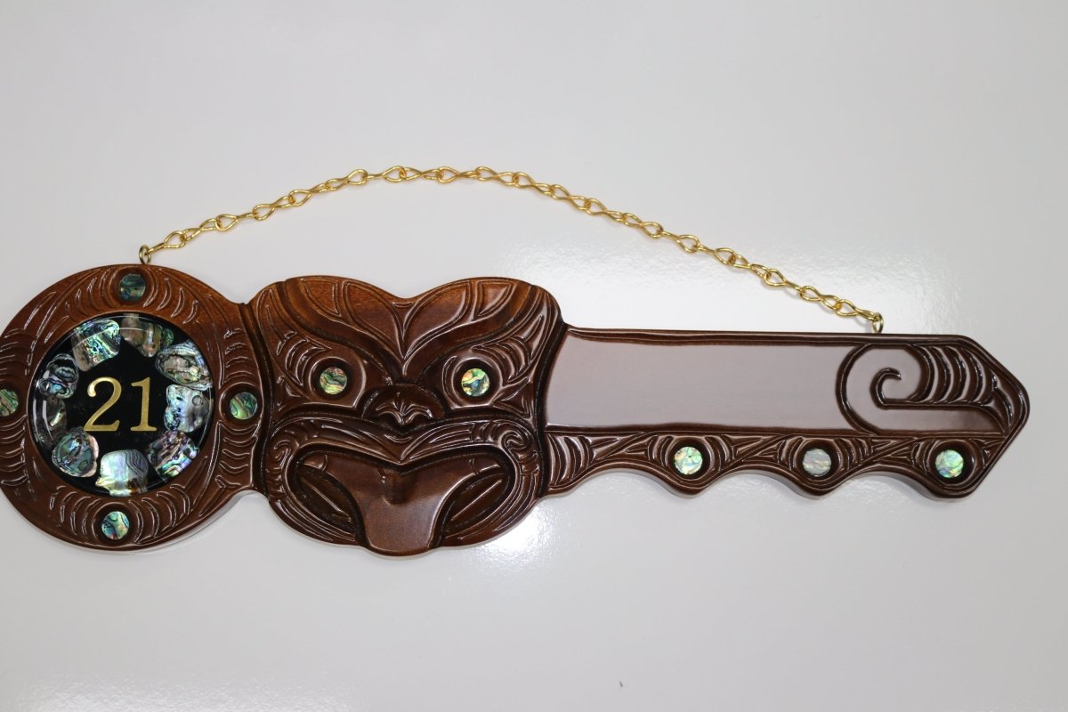 Native Wooden 21st key WM436