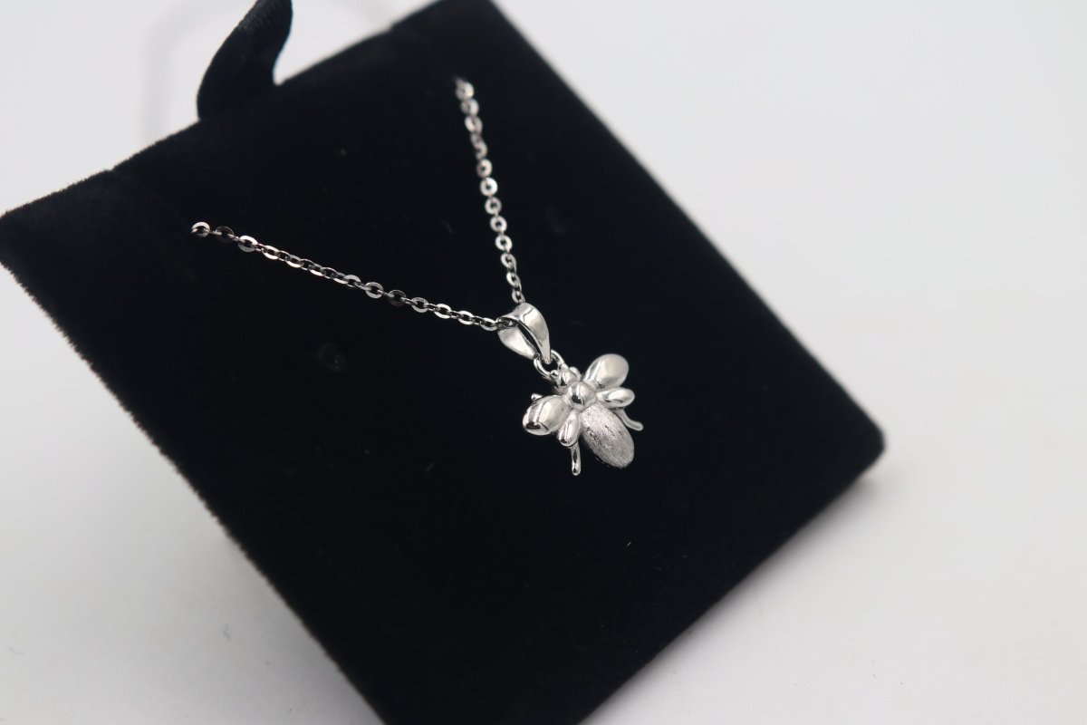Stg silver Honey Bee Pendent