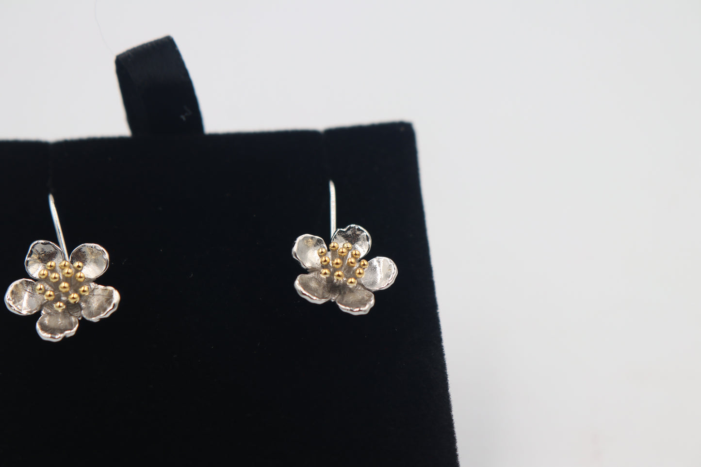 Stg Silver Earrings New zealand Manuka flower XP47