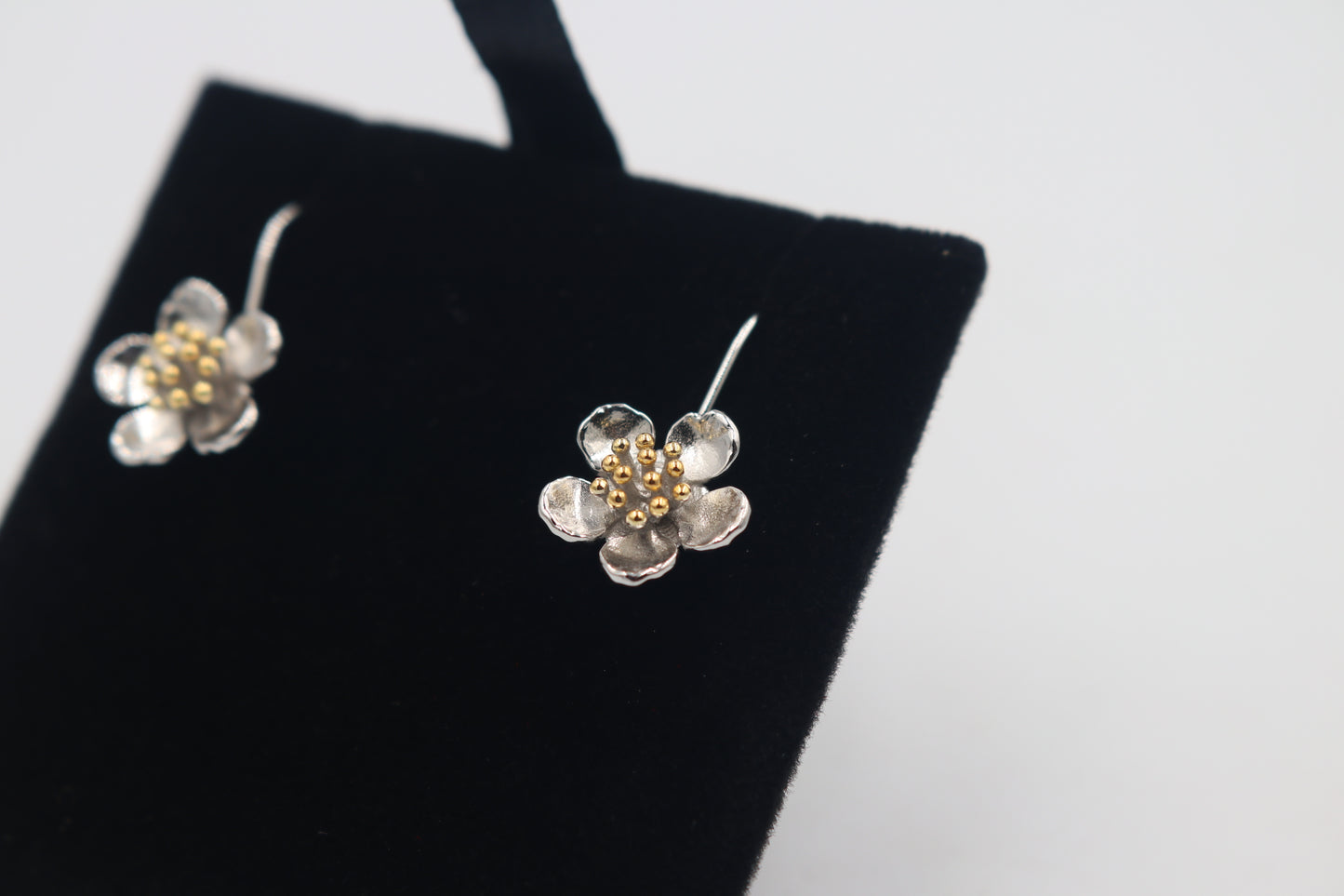 Stg Silver Earrings New zealand Manuka flower XP47