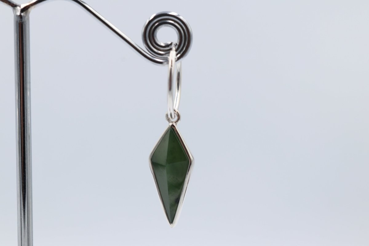 Stg Silver Set Greestone Drop Earrings